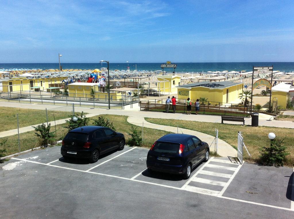 Hotel Astor Rimini Exterior photo